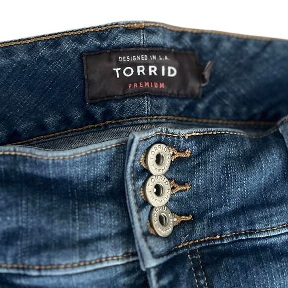 Torrid Premium Jeans Women's Plus 18R Blue Jeggings Distressed High Rise Curvy - Picture 2 of 16